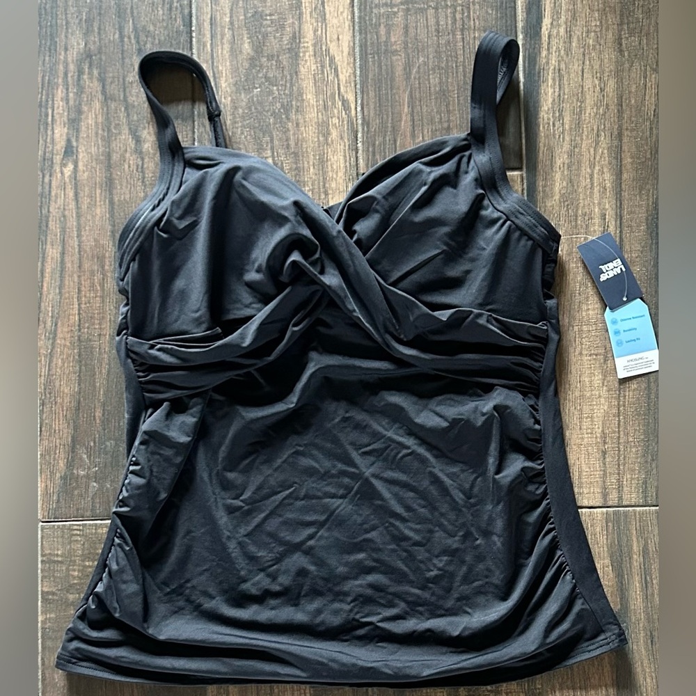 Land’s End Black Tankini Top Sz 14 NWT